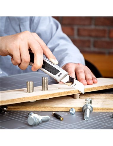 DELI μεταλλικό κοπίδι με ασφάλεια DL4255, 18mm, ασημί