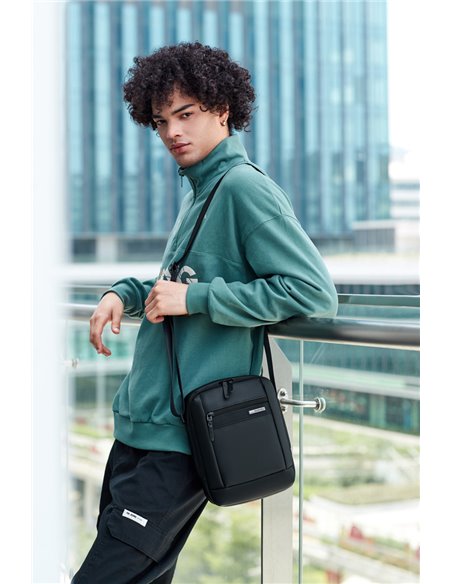 GOLDEN WOLF τσάντα ώμου GKB00732 με θήκη tablet, 3L, μαύρη