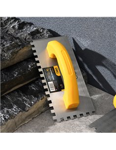 DELI σπάτουλα πλακιδίων DL509310 με πλαστική λαβή, οδοντωτή, χάλυβας άνθρακα, 230x100mm